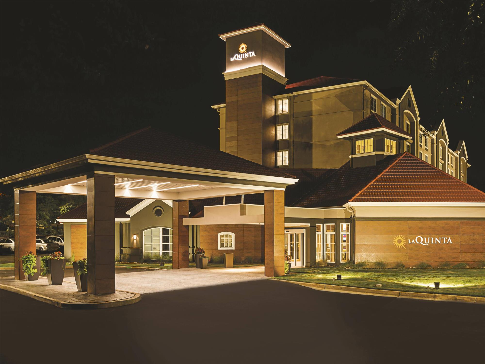 La Quinta Inn & Suites by Wyndham Atlanta Alpharetta 2/37