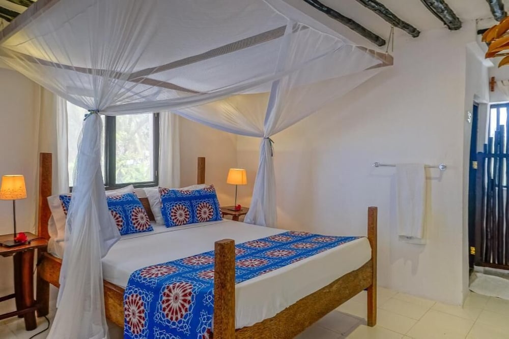 Indigo Beach Zanzibar 9/75