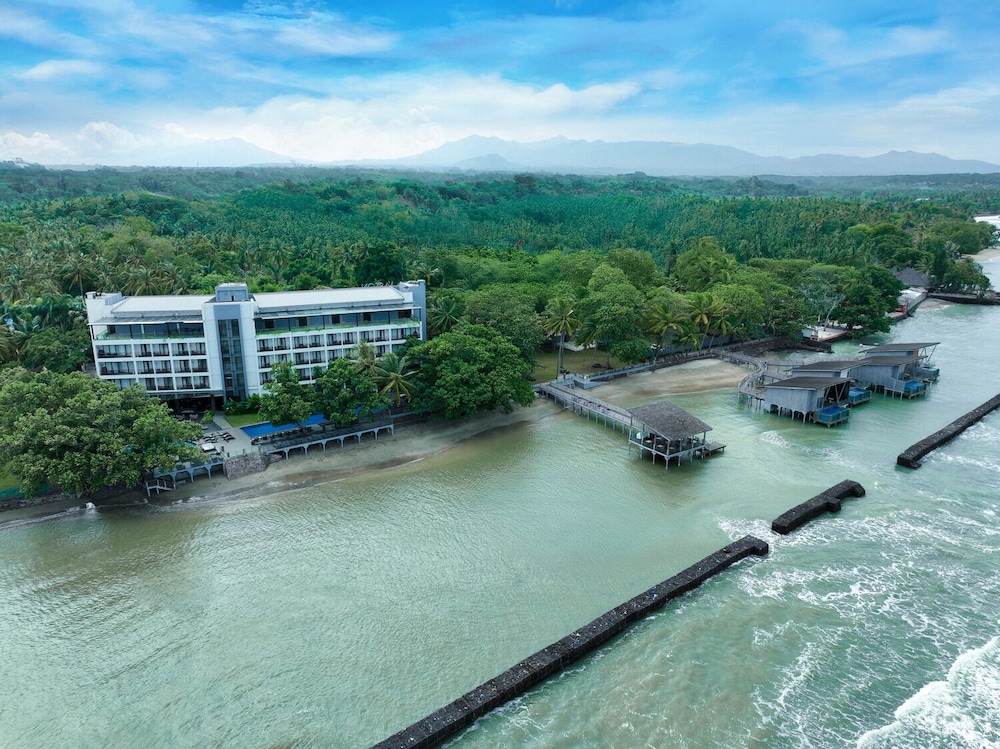 Aston Anyer Beach Hotel 38/50