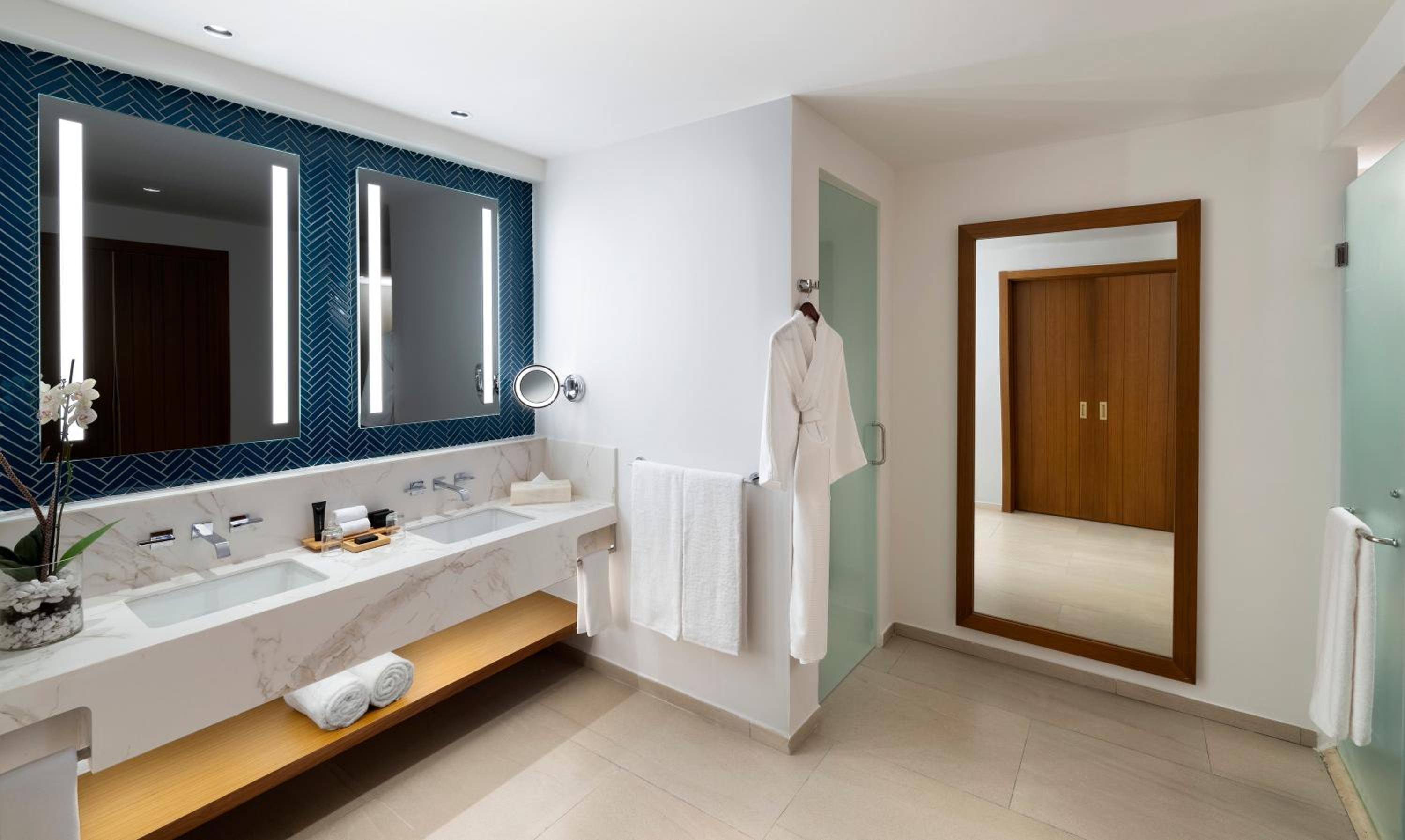 1 BEDROOM, FAMILY SUITE, ROCK, KING BED, 2 SOFA