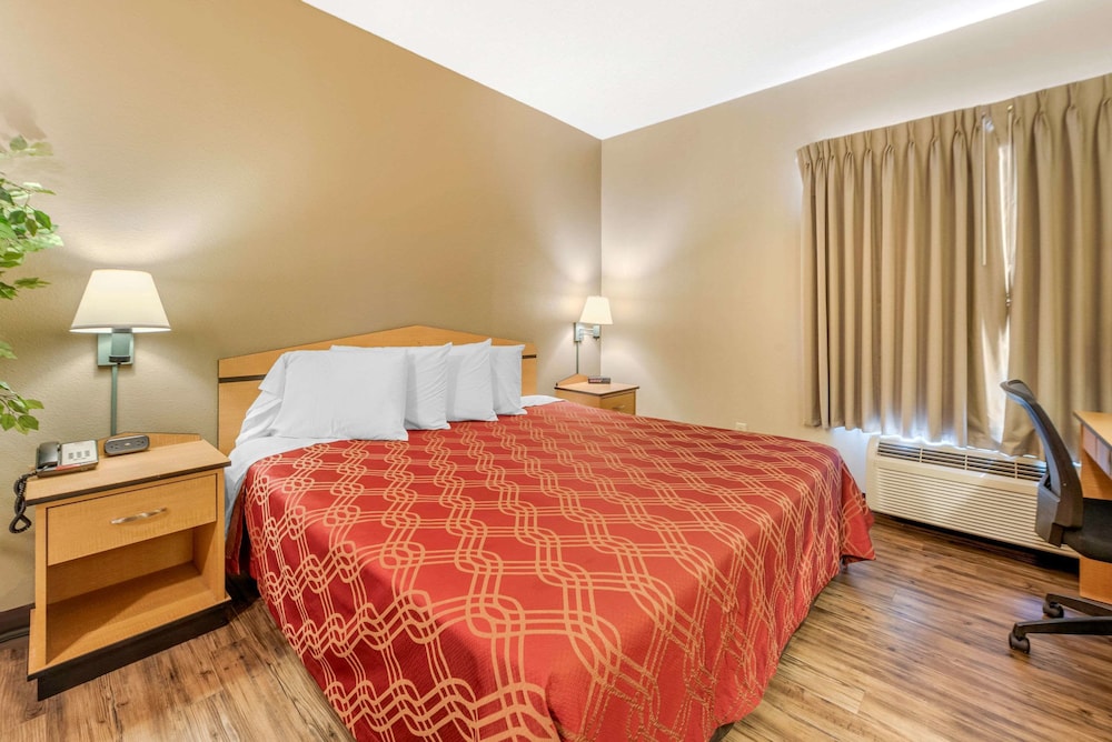 Econo Lodge Colorado Springs near Airport 8/21
