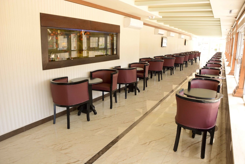 Rojina Hotel 26/33