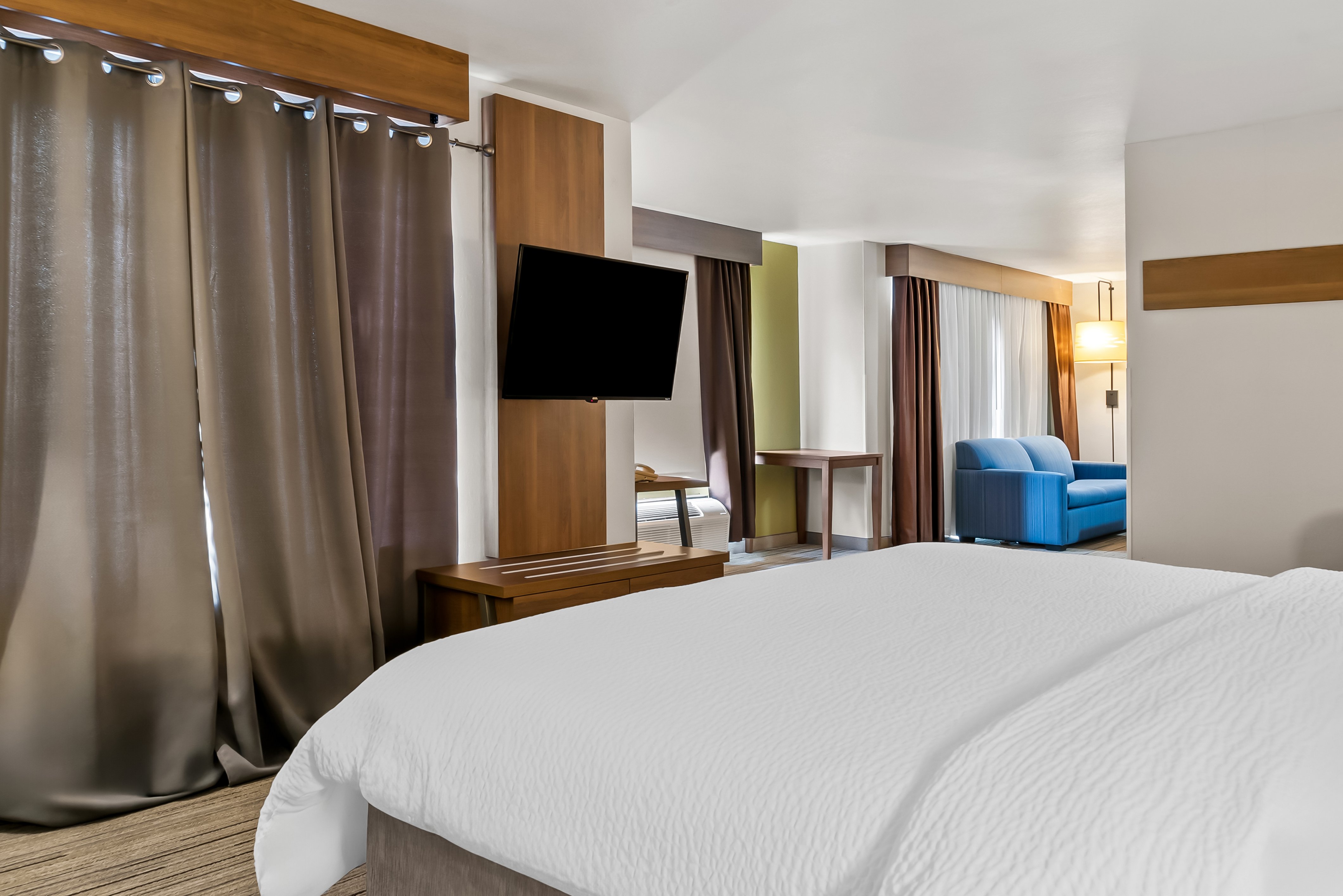 جناح بسرير كينج مع أريكة، Holiday Inn Express Hotel And Suites Marion 2/8