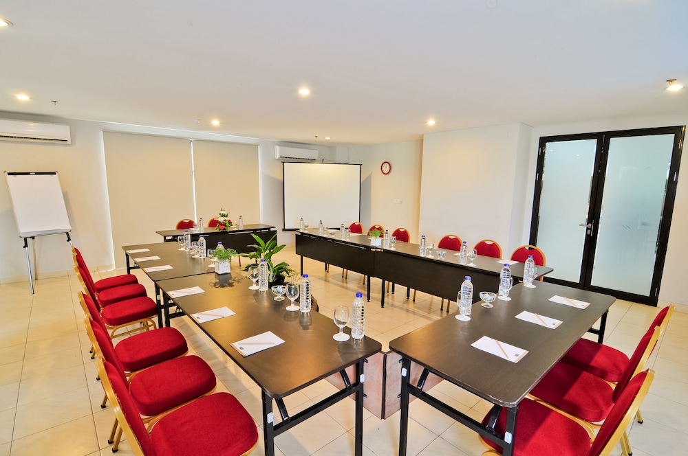 Grand Kuta Hotel Residence 47/53