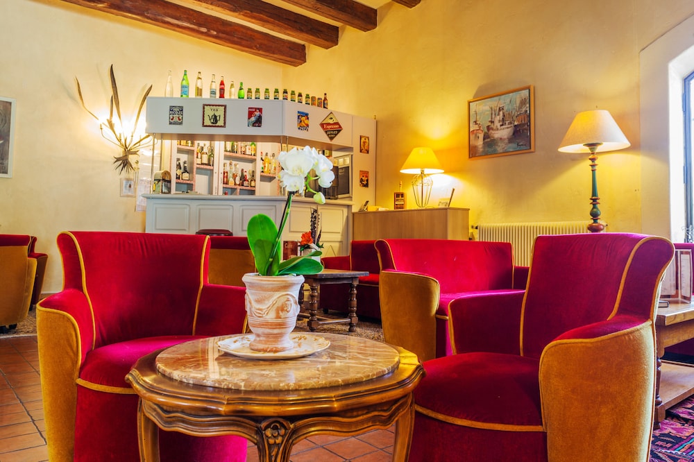 AUBERGE DE TAVEL 18/42