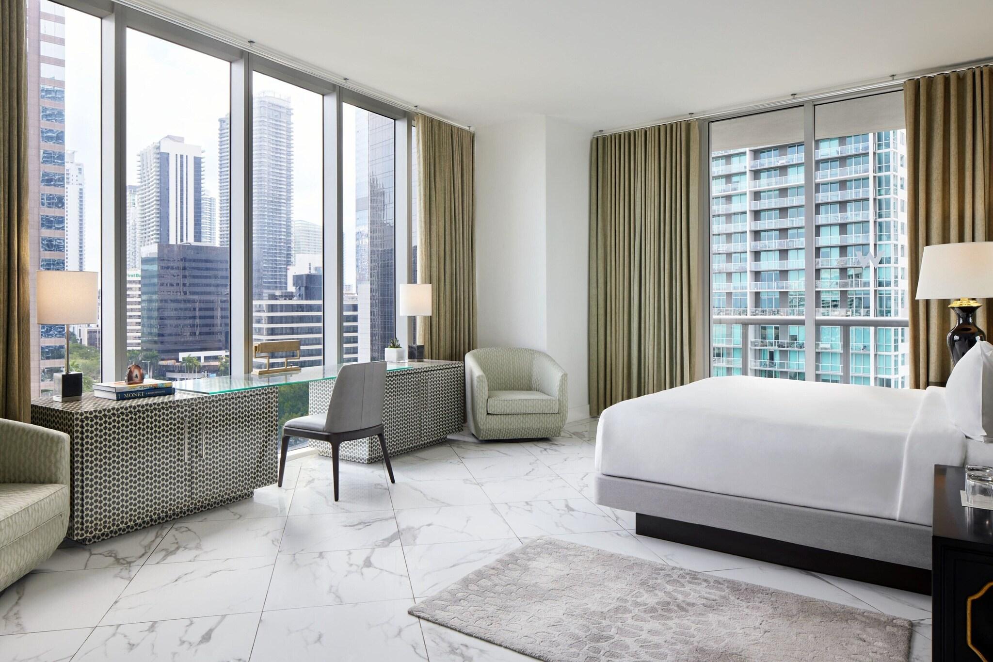 Suite, King Bed