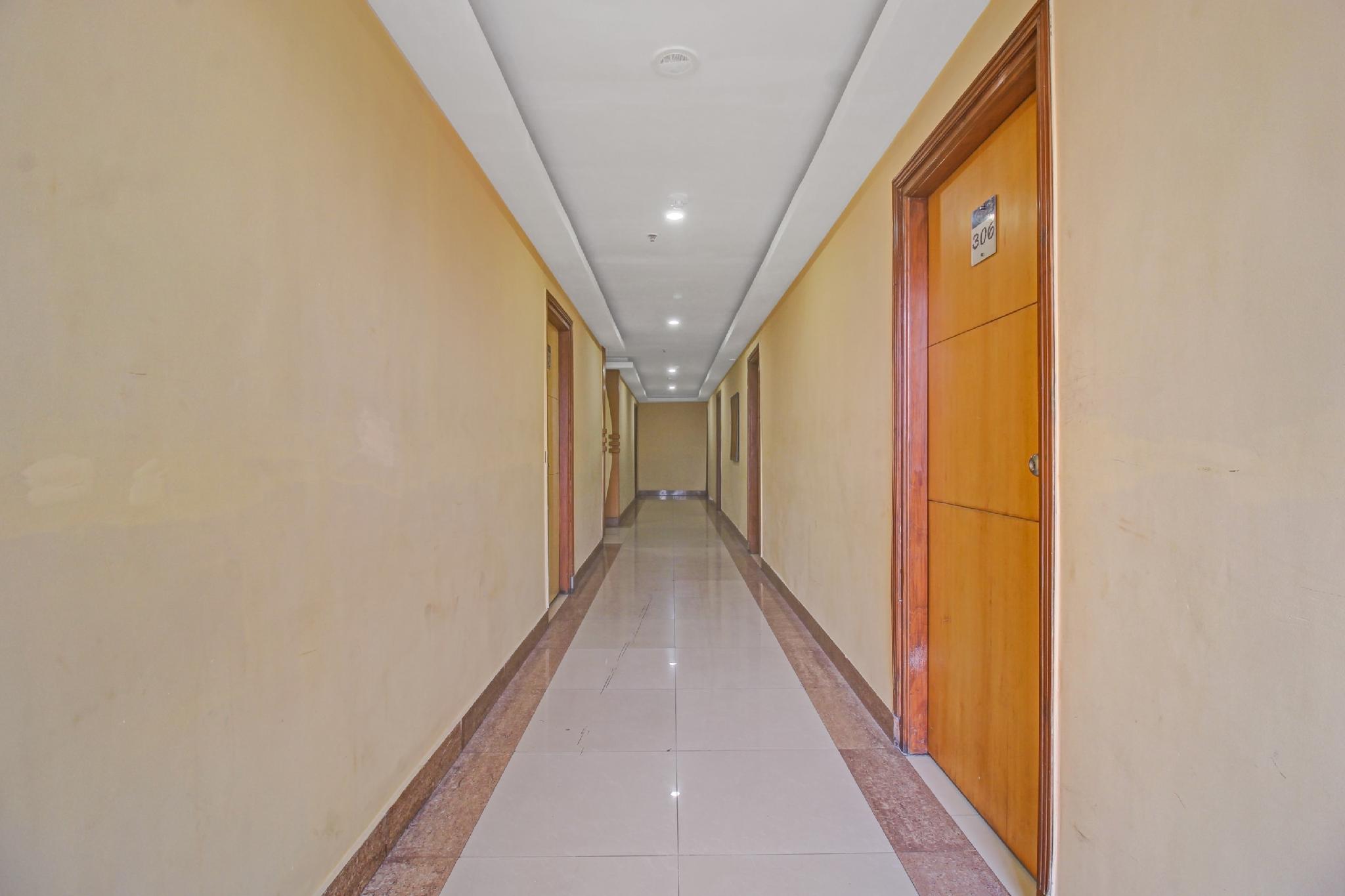 Collection O Hotel Regal Near ISKON TEMPLE , ABIDS 49/55