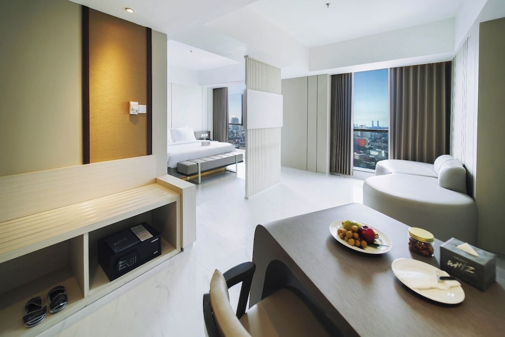 Grand Whiz Hotel Praxis Surabaya 32/43