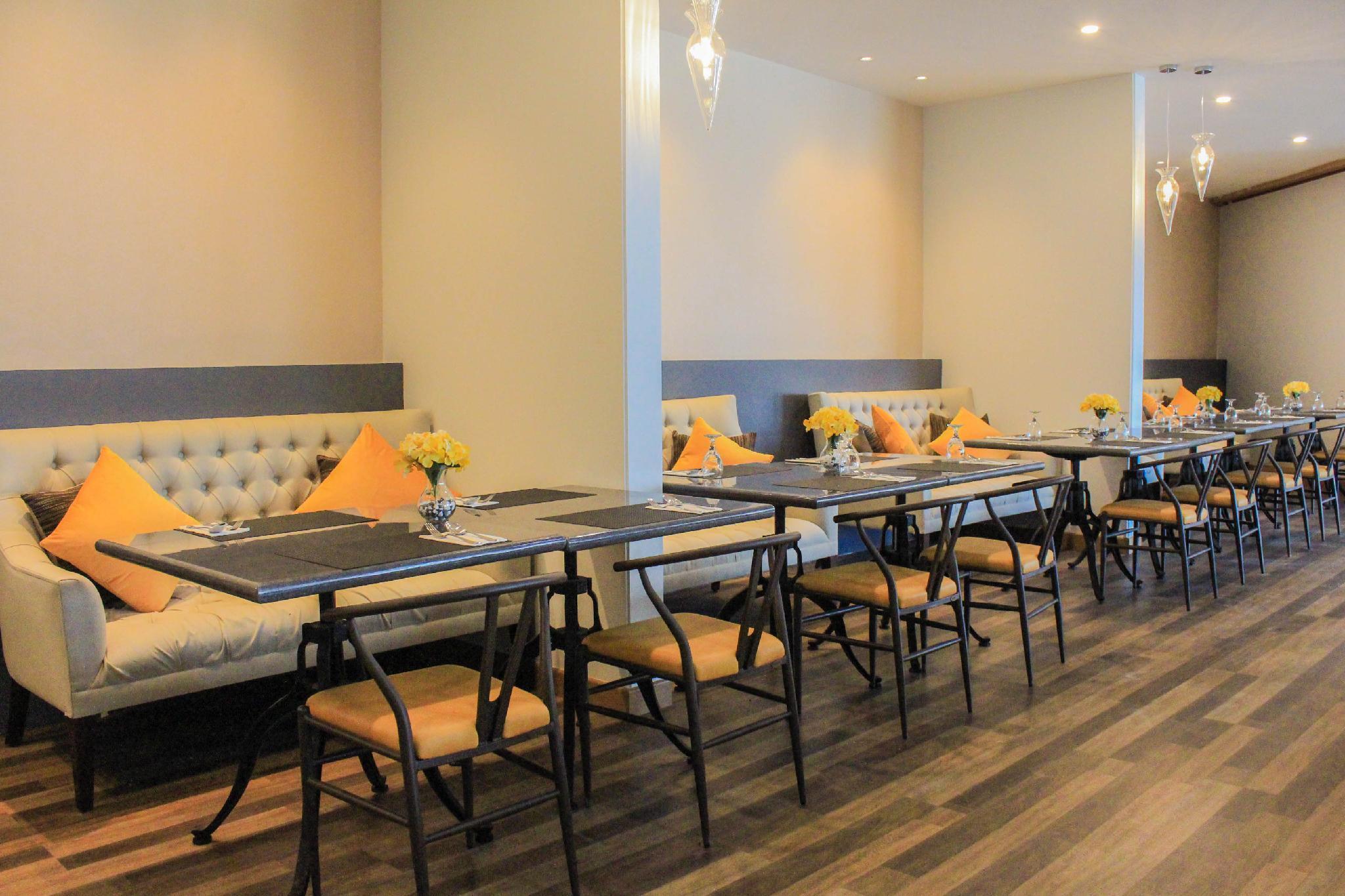 Hotel Suni Sentani Managed by East Season 36/48