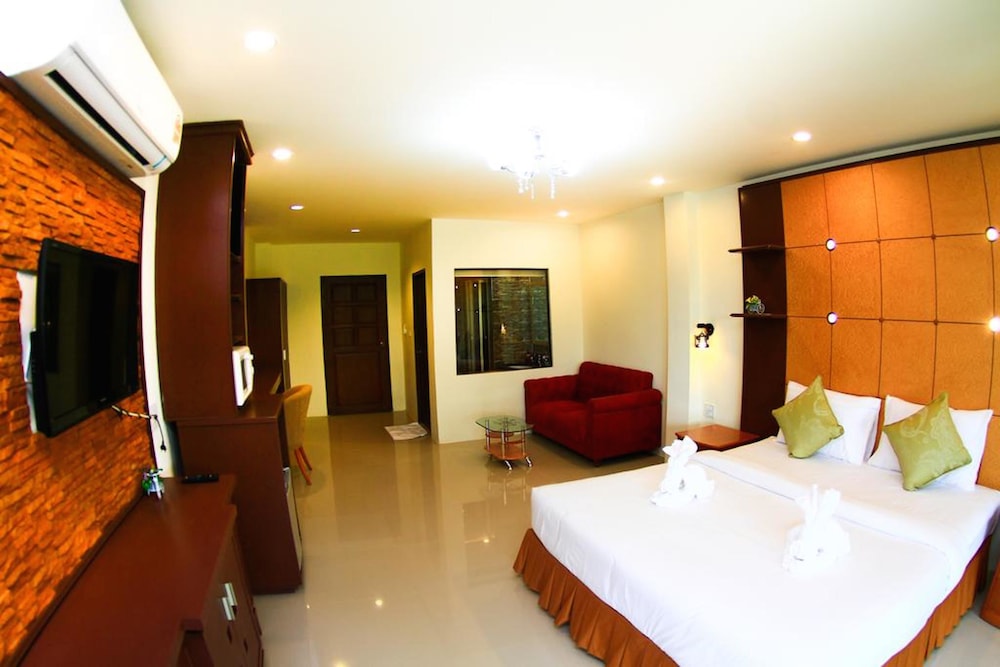 Banana Resort & Spa 7/31