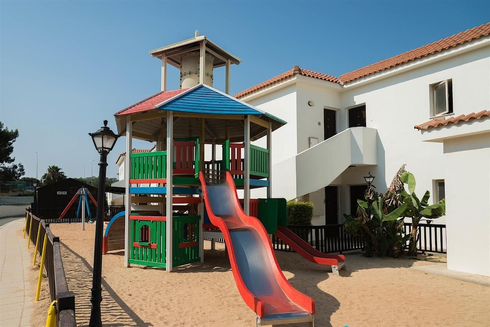 Tsokkos Paradise Village 39/61