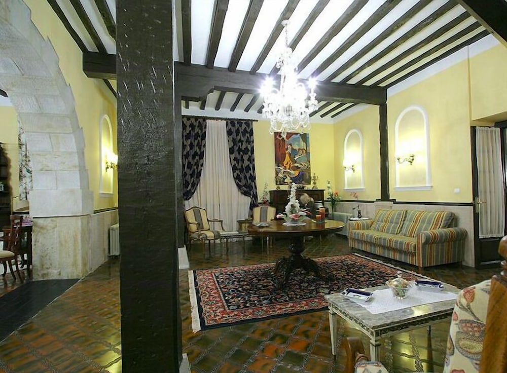 HOTEL PALACIO LA CASONA DE CERRAZO 30/37