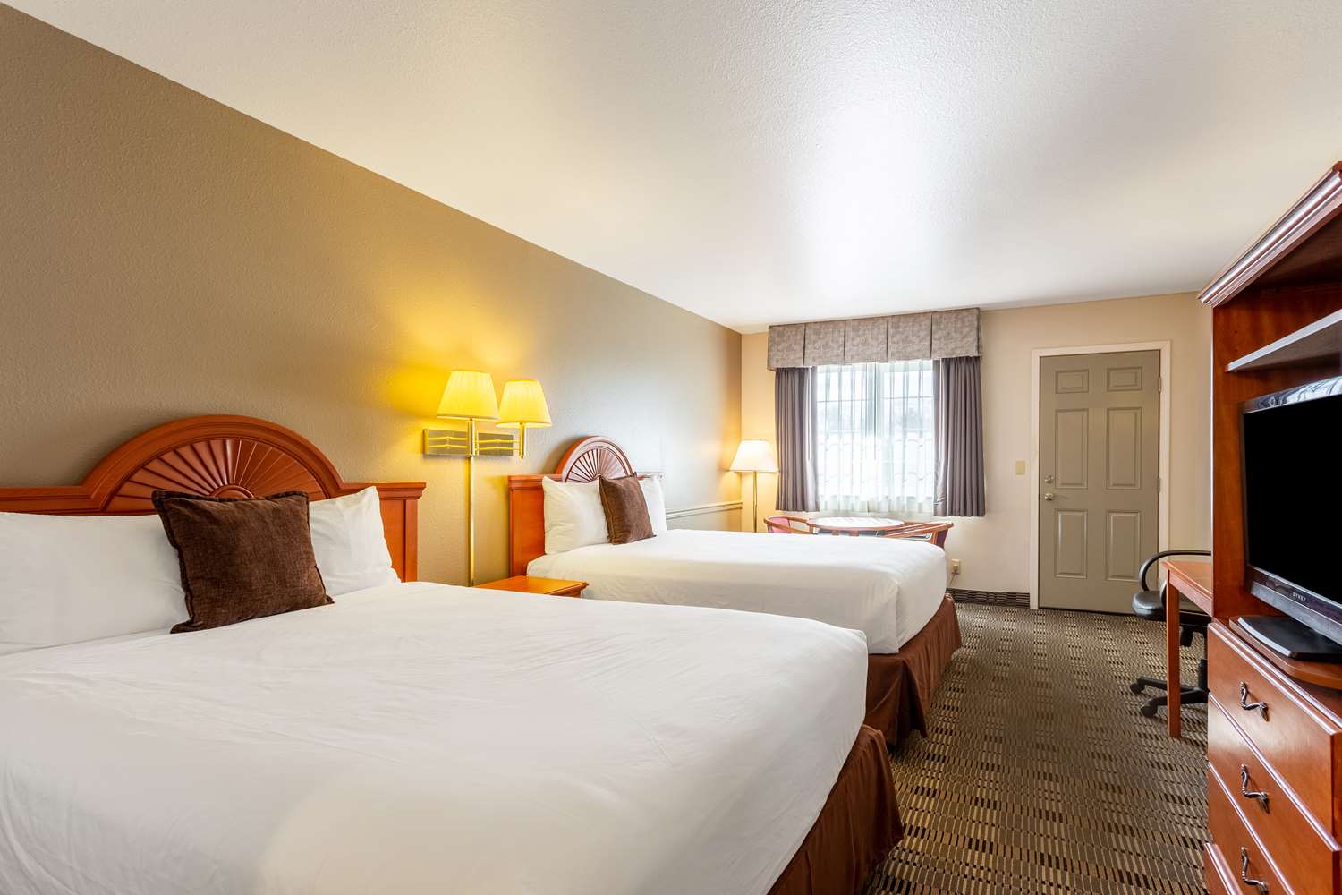 Americas Best Value Inn Burns 10/36