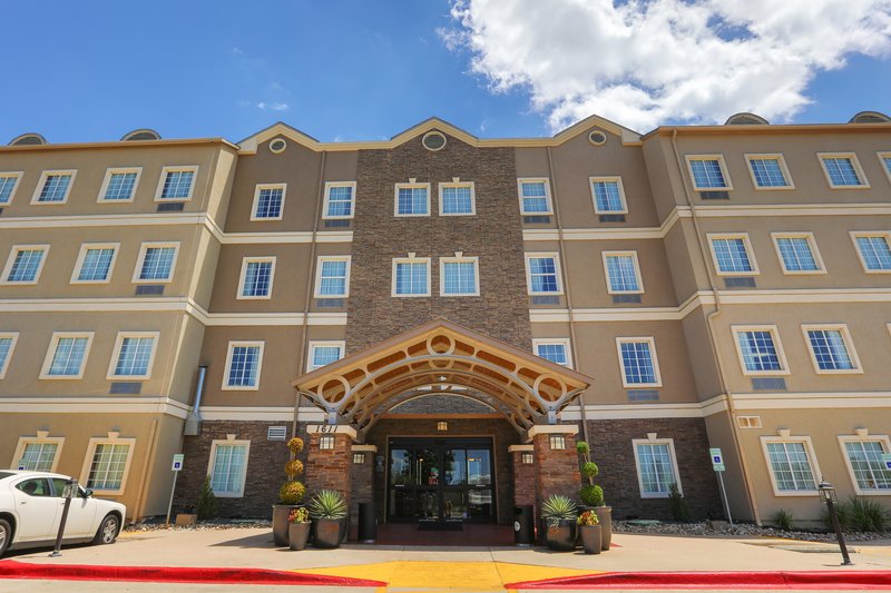 STAYBRIDGE SUITES AUSTIN AIRPORT 4/50
