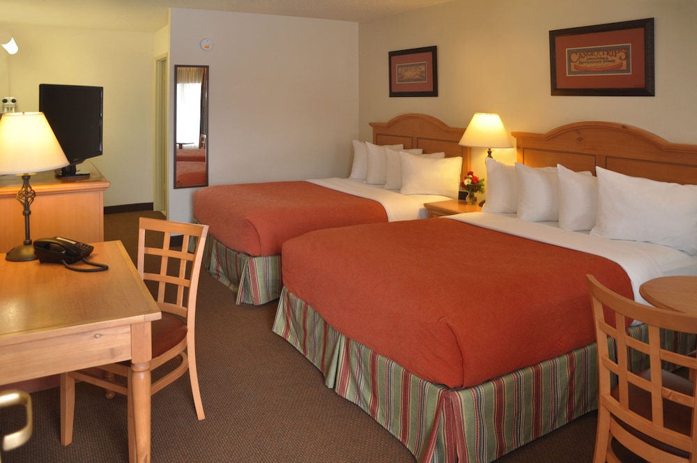 Cimarron Inn Klamath Falls 16/35