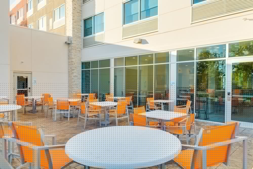 Holiday Inn Express Suites Russellville 41/59