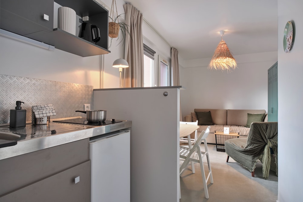 LOGIS BEAUJOIRE HOTEL 37/37