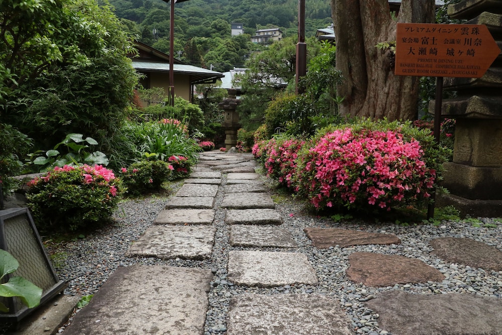 ATAMI SEKITEI 63/68