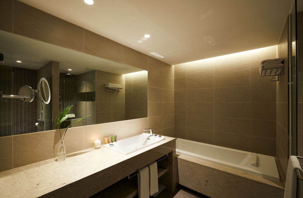 Glad Hotel Yeouido 63/64
