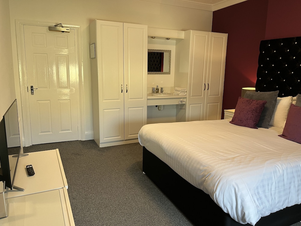 The Millbrook B & B 10/50