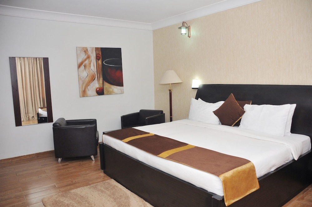 2 BEDROOMS, LUXURY, APARTMENT