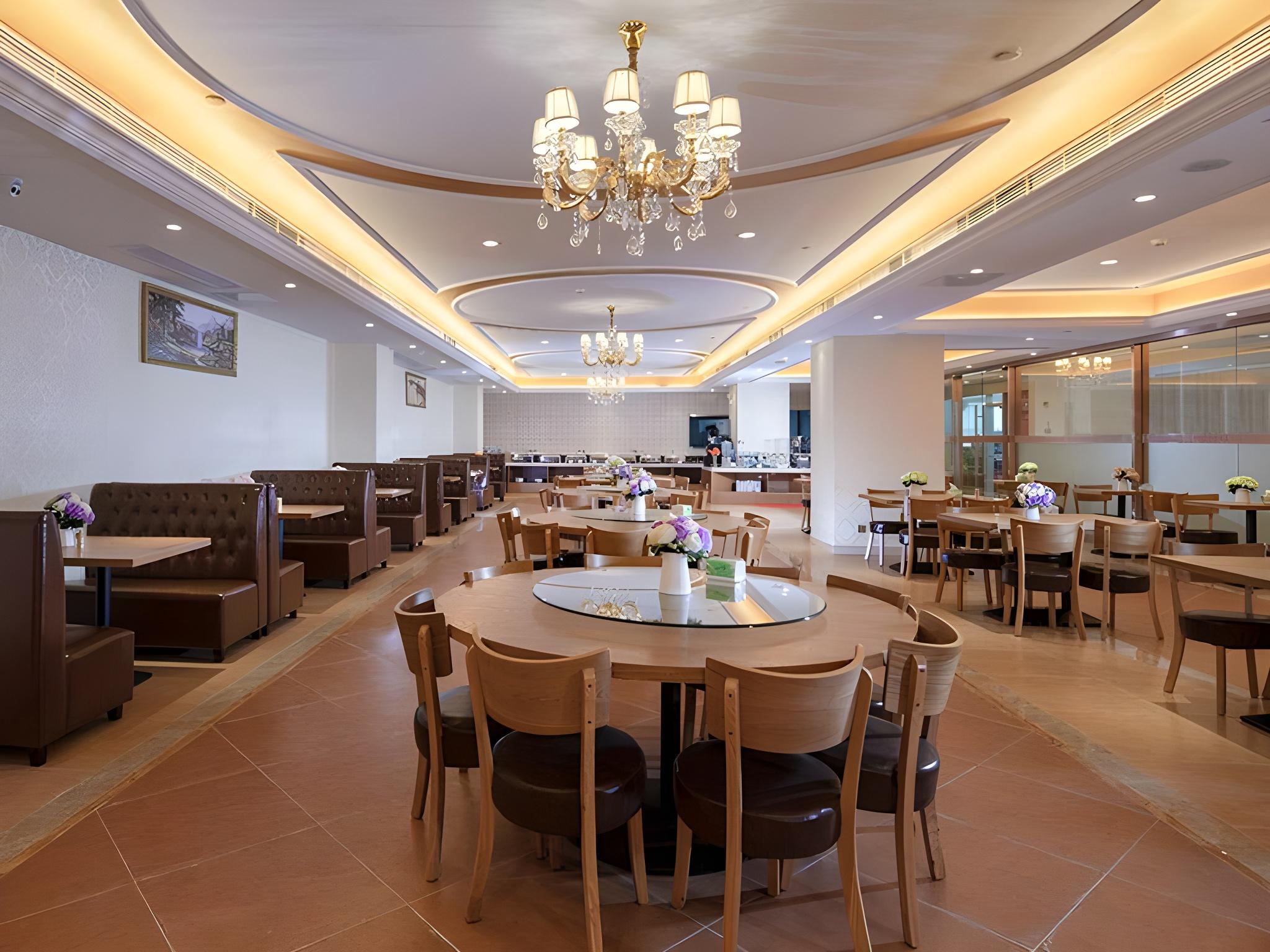 Vienna lnternational Hotel 33/39