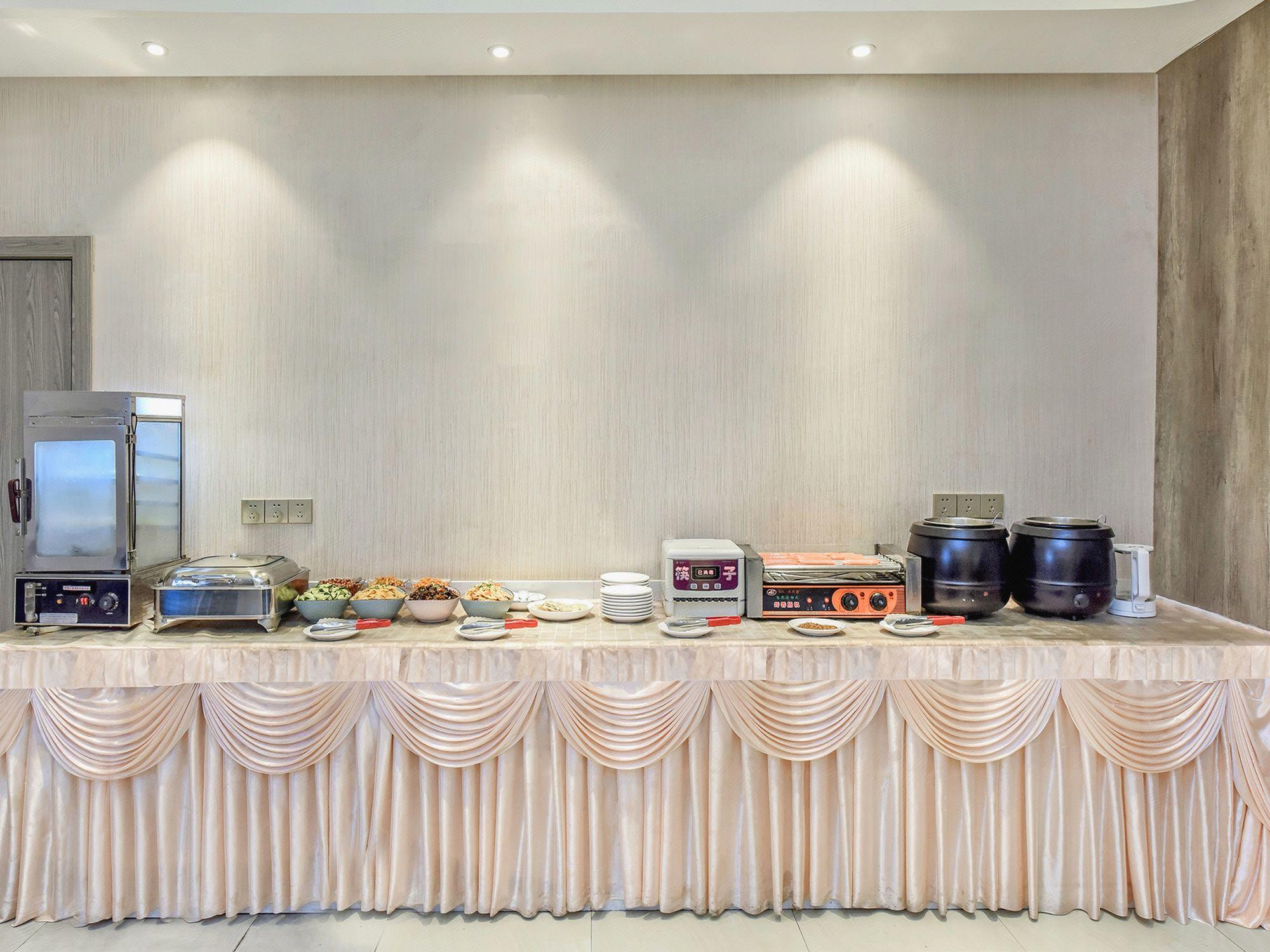 7 days premium hotel (Kaizhou District Government Plaza, Chongqing) 38/47