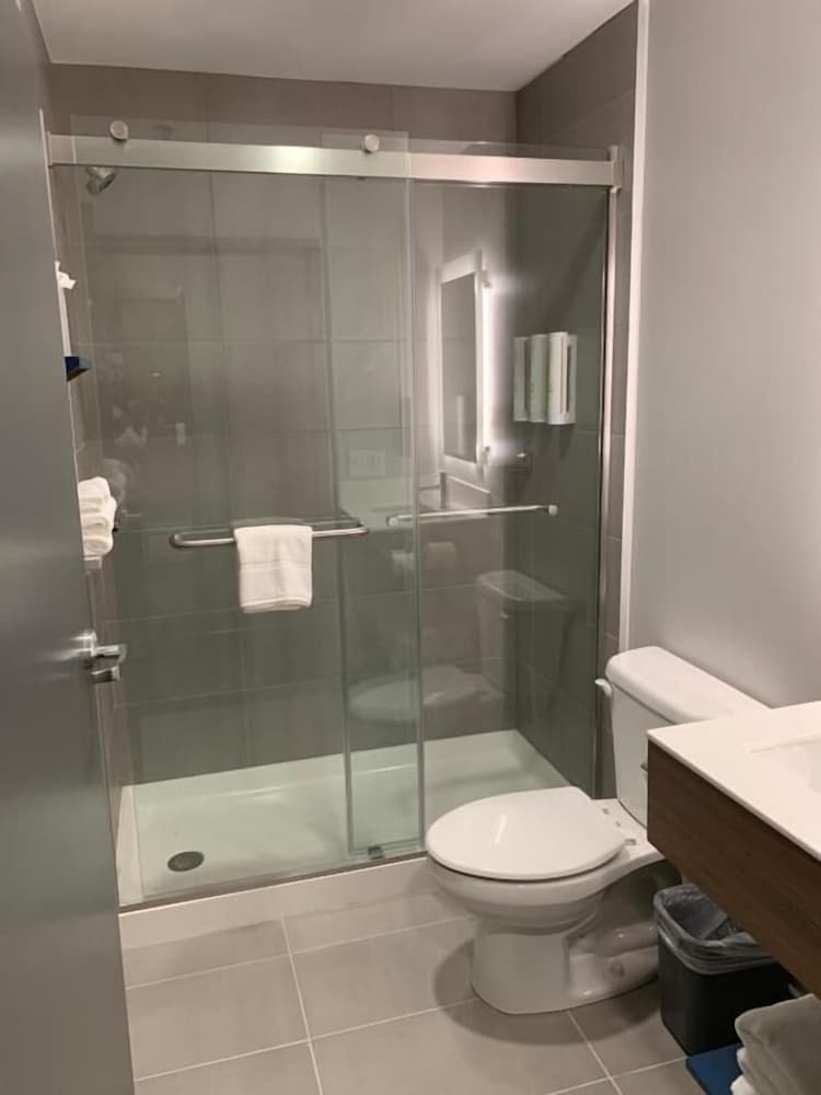 Microtel Inn and Suites by Wyndham Rehoboth Beach 55/62