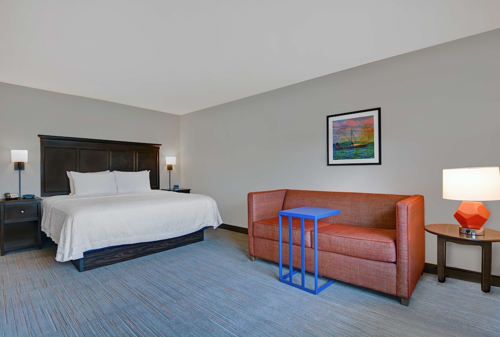 Study, King Bed, River View, Sofa