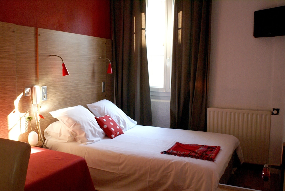 Hotel Edmond Rostand 24/45
