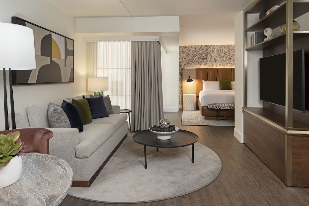 Burton House, Beverly Hills, A Tribute Portfolio Hotel 34/50