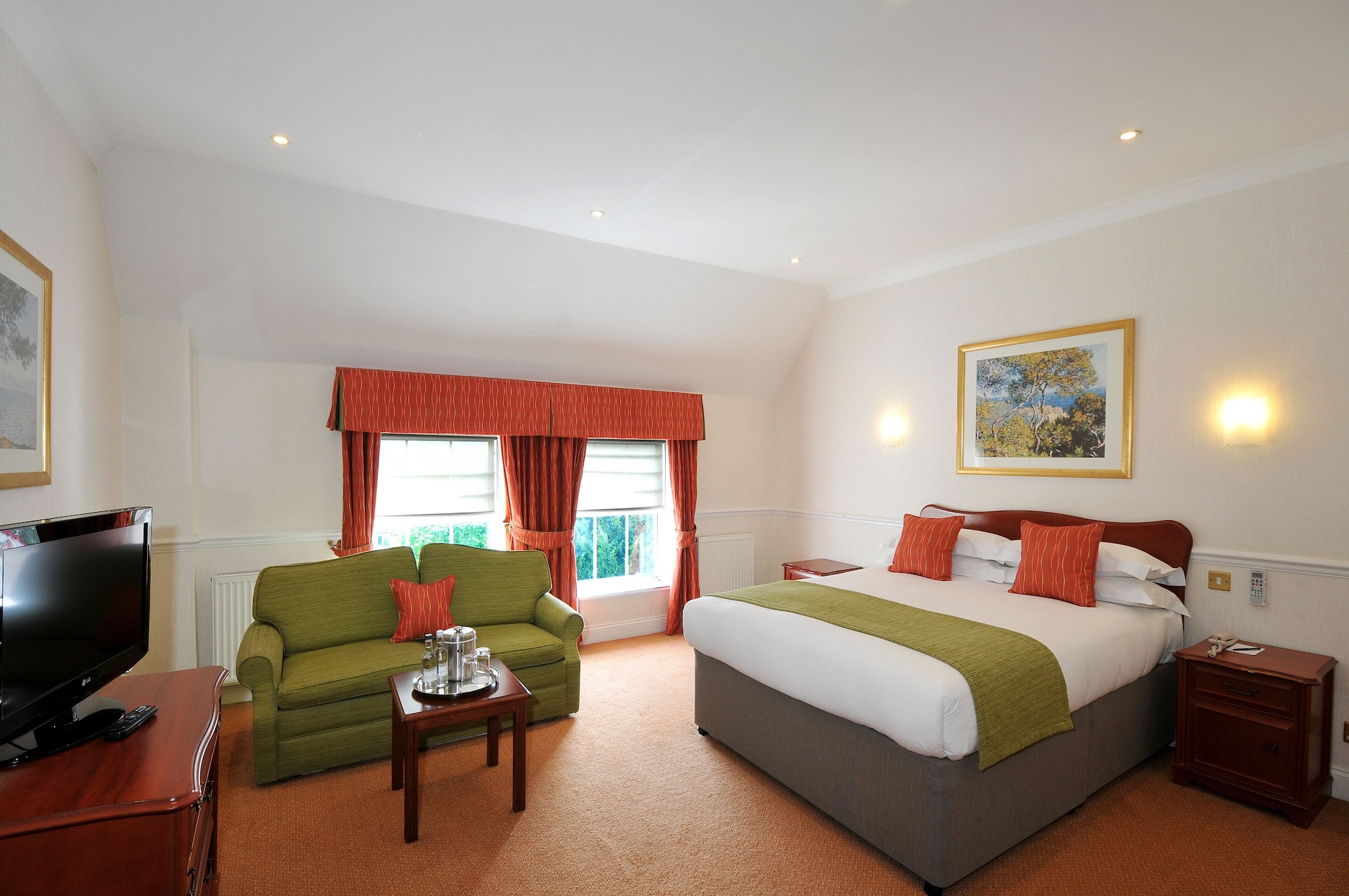 EXECUTIVE, DOUBLE BED