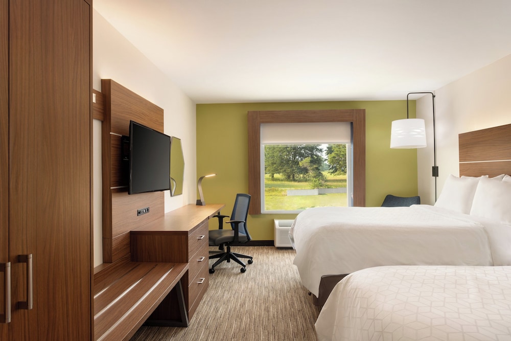 Holiday Inn Express Hotel Suites Searcy 21/50