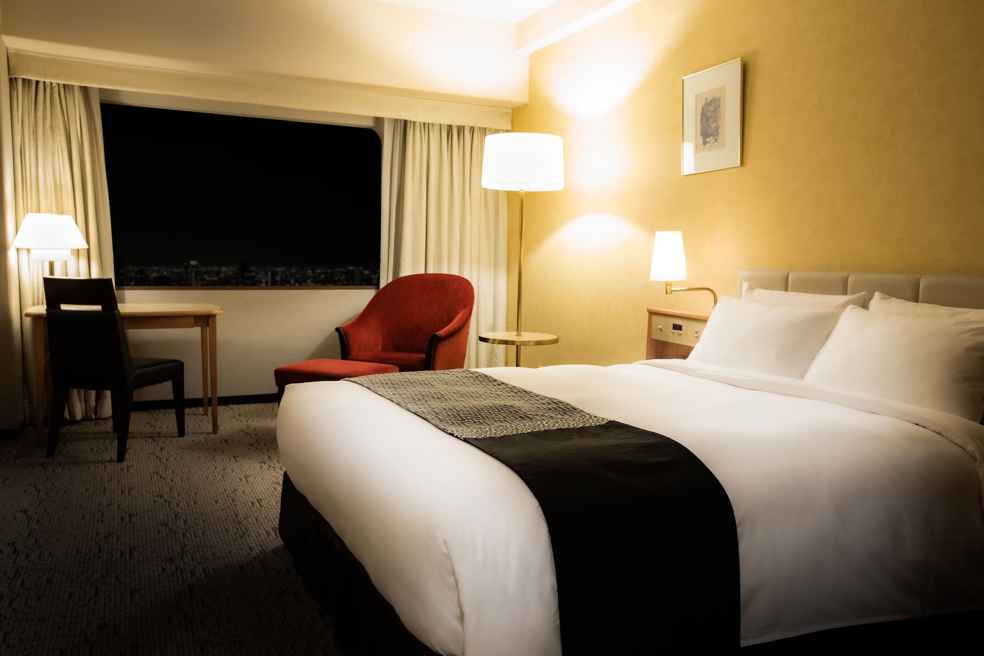 SEMI ROOM, SEMI DOUBLE BED