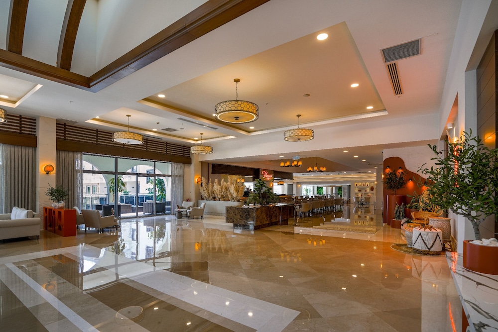 SIDE ALUNA HOTEL 8/50