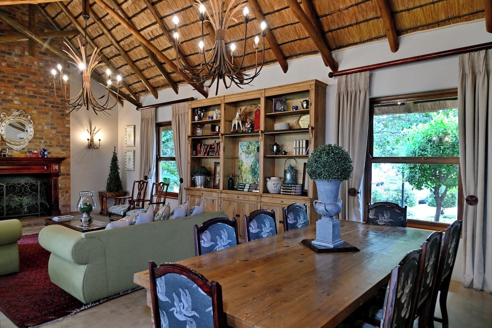 Black Eagle Boutique Hotel And Conferences 24/50