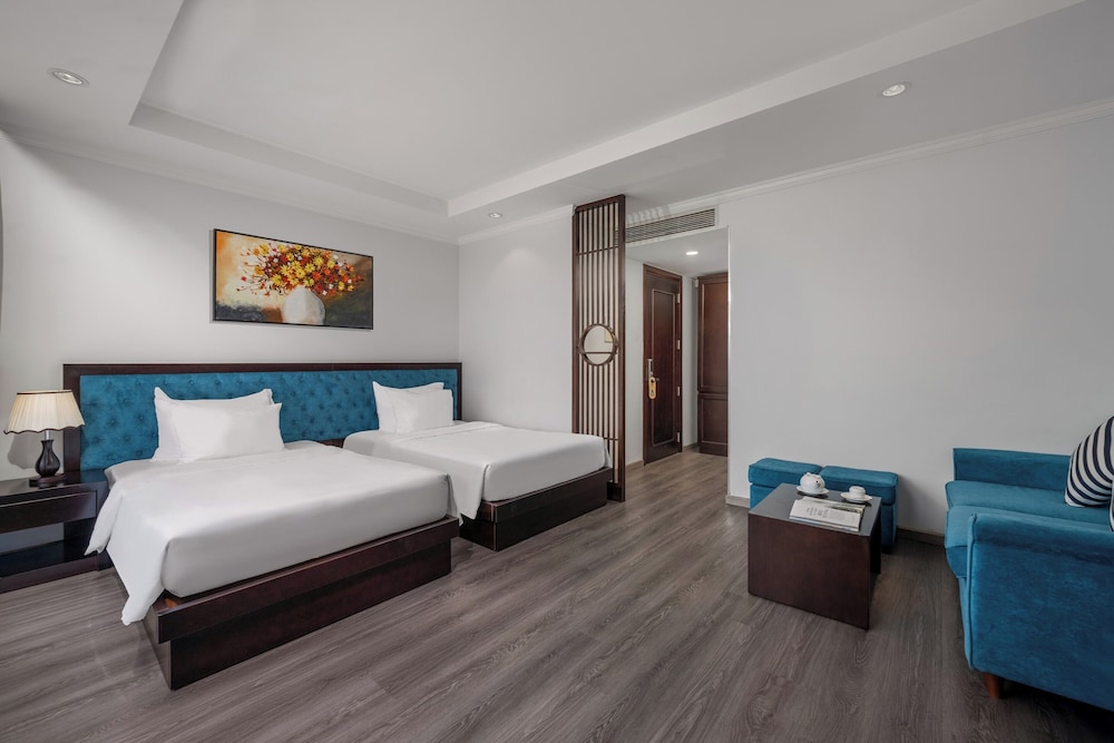 STUDIO, TWIN BEDS, OCEAN VIEW