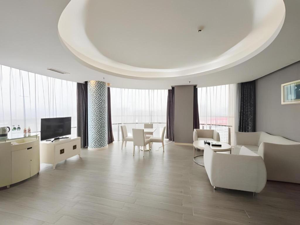 Foshan Huaxia Pearl Hotel 61/82