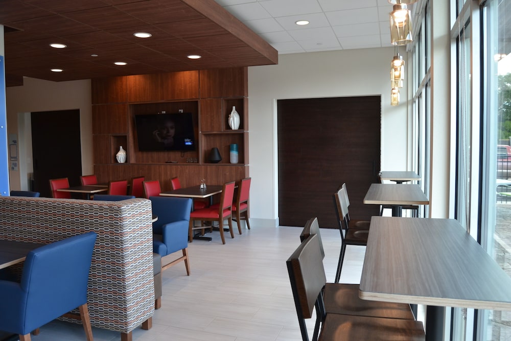 Holiday Inn Express & Suites Goodlettsville N - Nashville 45/54