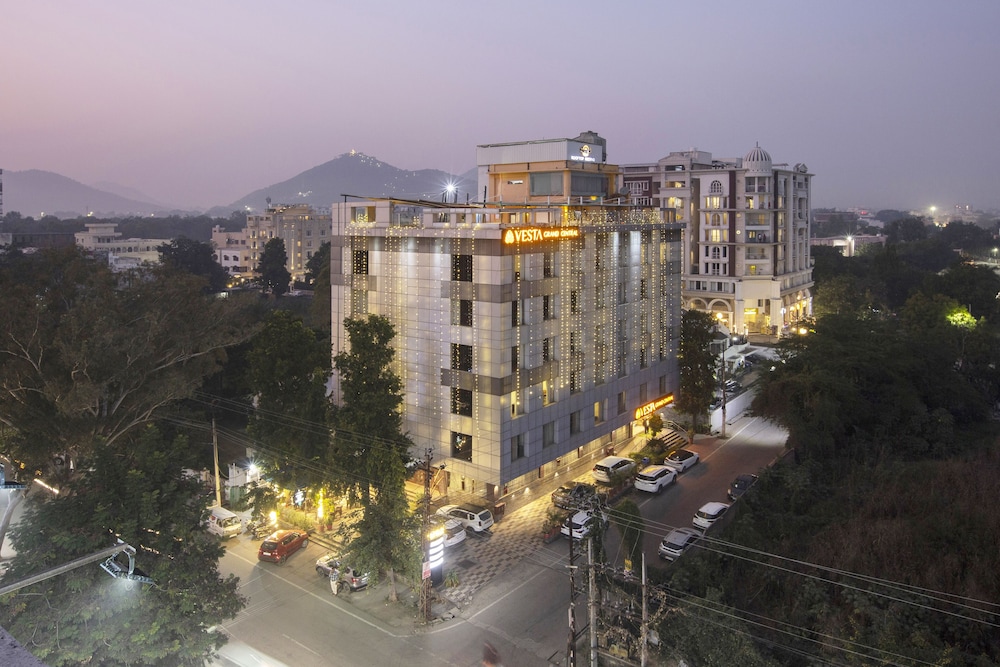 Hotel Mumbai House 2/50