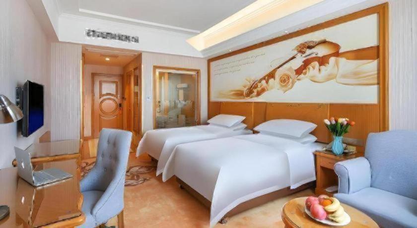 Vienna Hotel (Taicang Zhenghe Road) 26/40