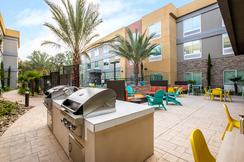 Home2 Suites By Hilton Carlsbad CA 40/44