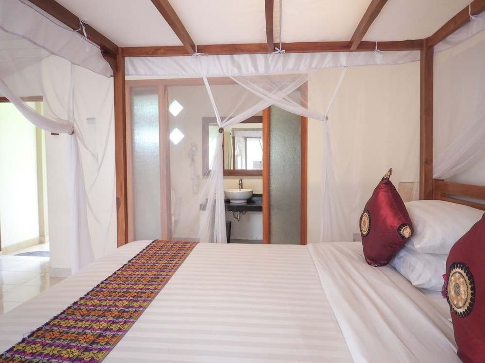 Puri Sari Beach Hotel 7/50