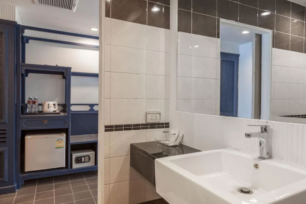 Bhukitta Boutique Hotel 45/46