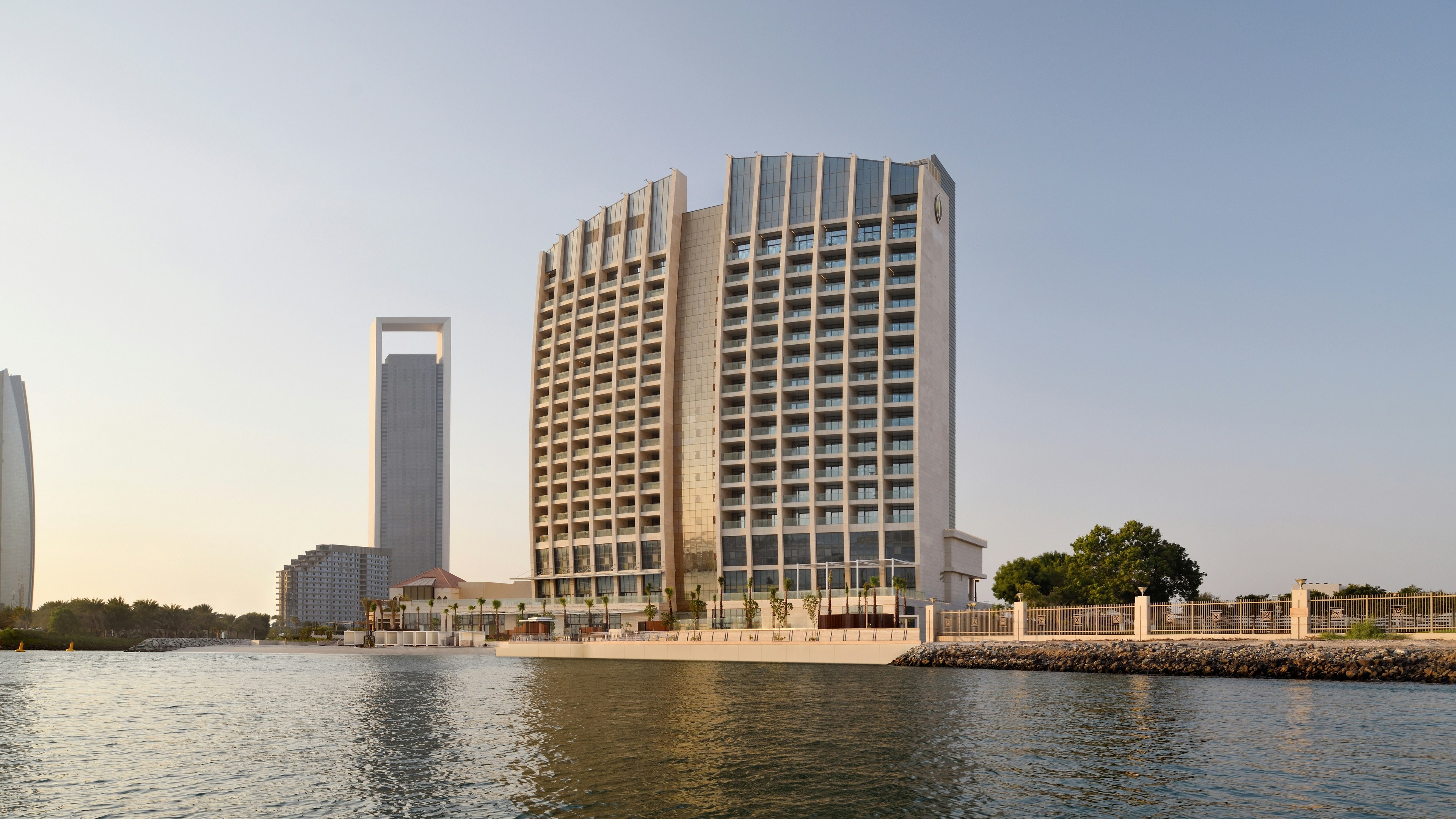 INTERCONTINENTAL ABU DHABI RESIDENCE 4/65