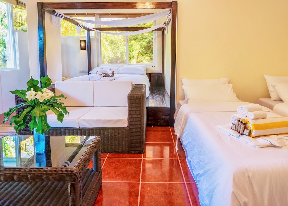Edgewater Dive & Spa Resort 19/73