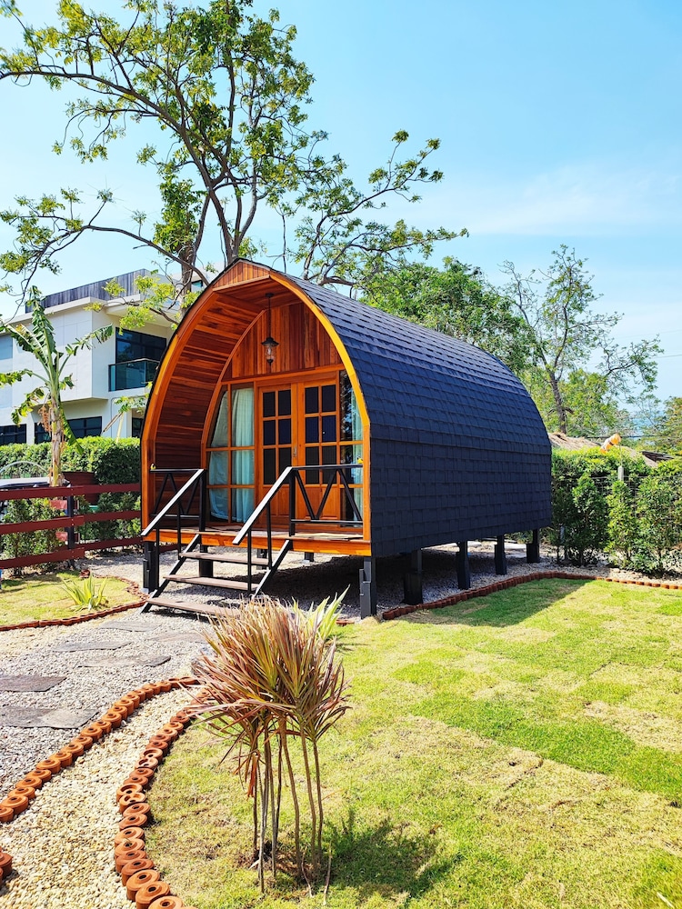 Mumsa Beach Resort & Restaurant 4/66