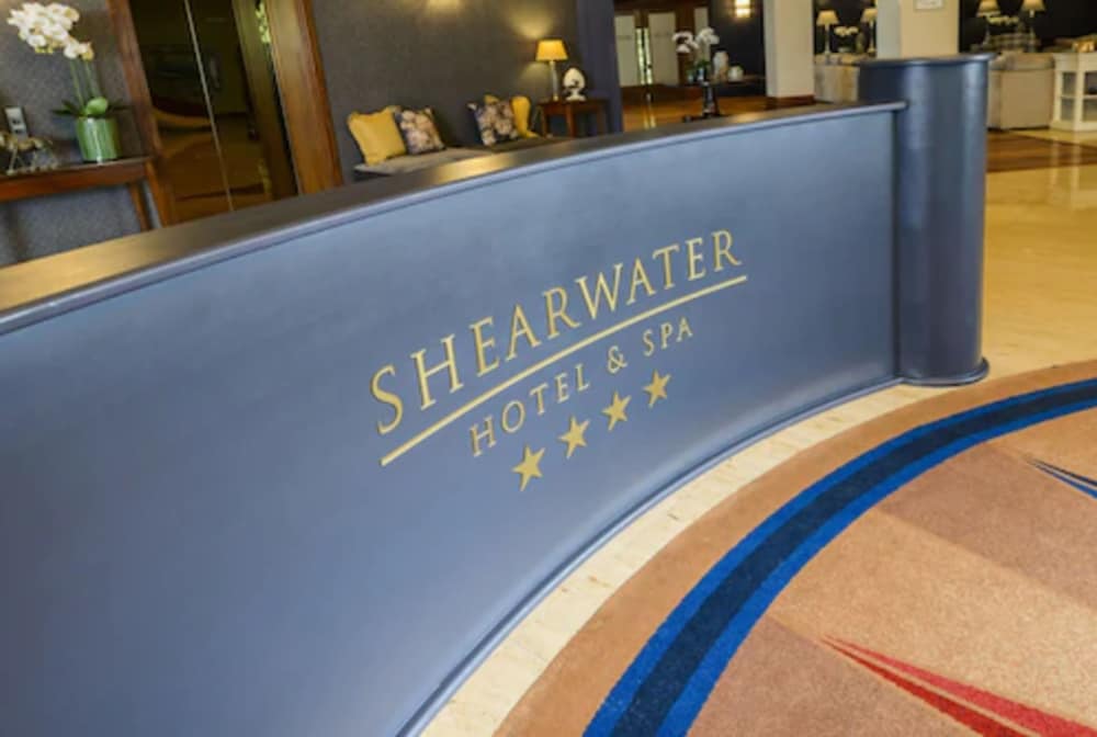 Shearwater Hotel 3/49