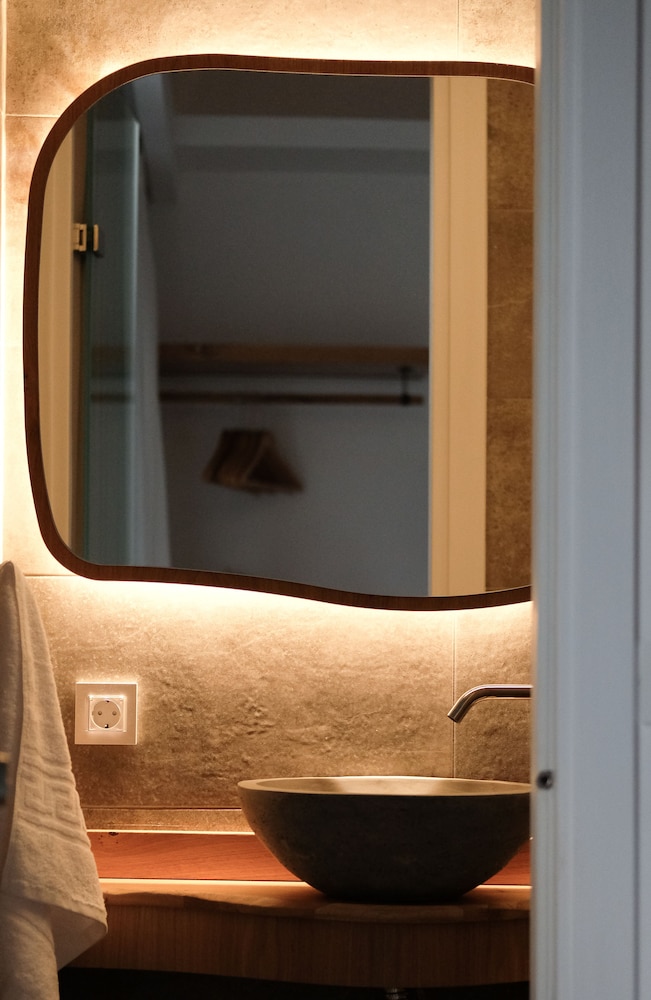 Alafropetra Luxury Suites 6/49