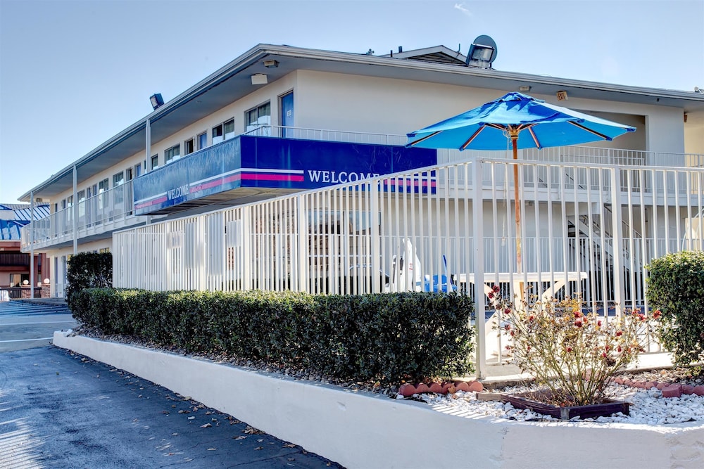 Motel6 Murfreesboro, TN in MURFREESBORO - TN